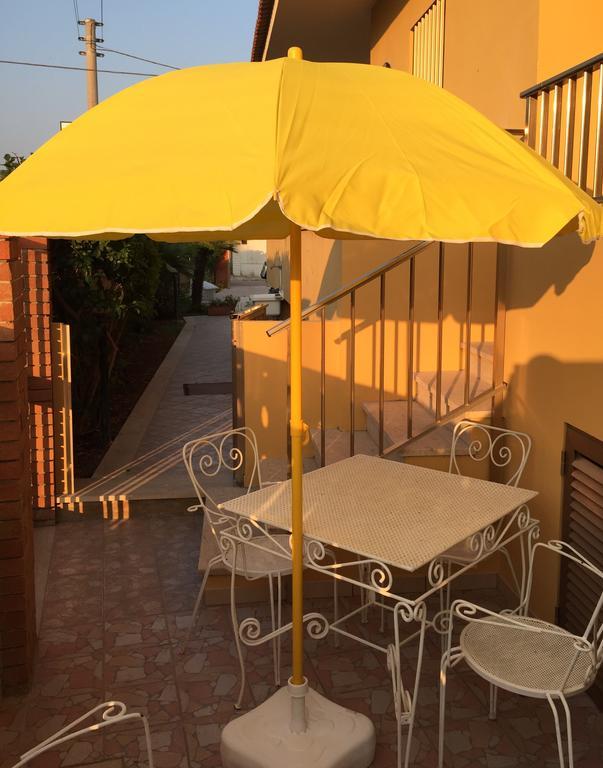 B&B Fiori Gialli Caucana Santa Croce Camerina Δωμάτιο φωτογραφία