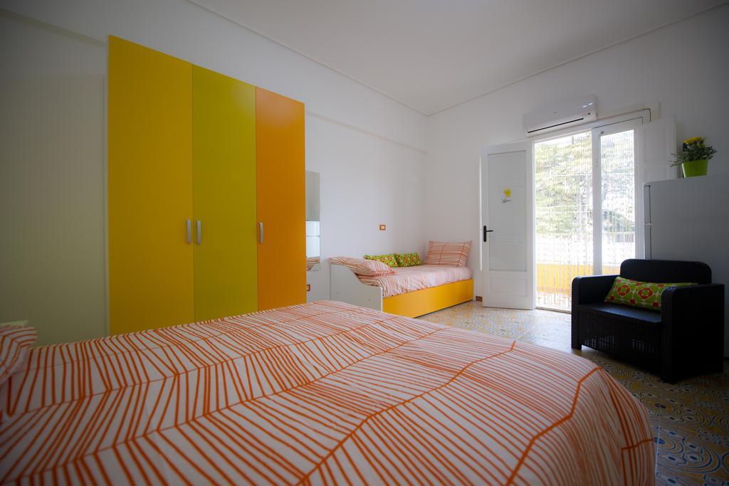 B&B Fiori Gialli Caucana Santa Croce Camerina Δωμάτιο φωτογραφία